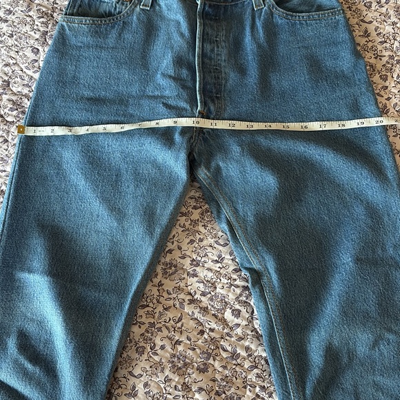 Redone Levi’s Reworked Jeans - Picture 8 of 13